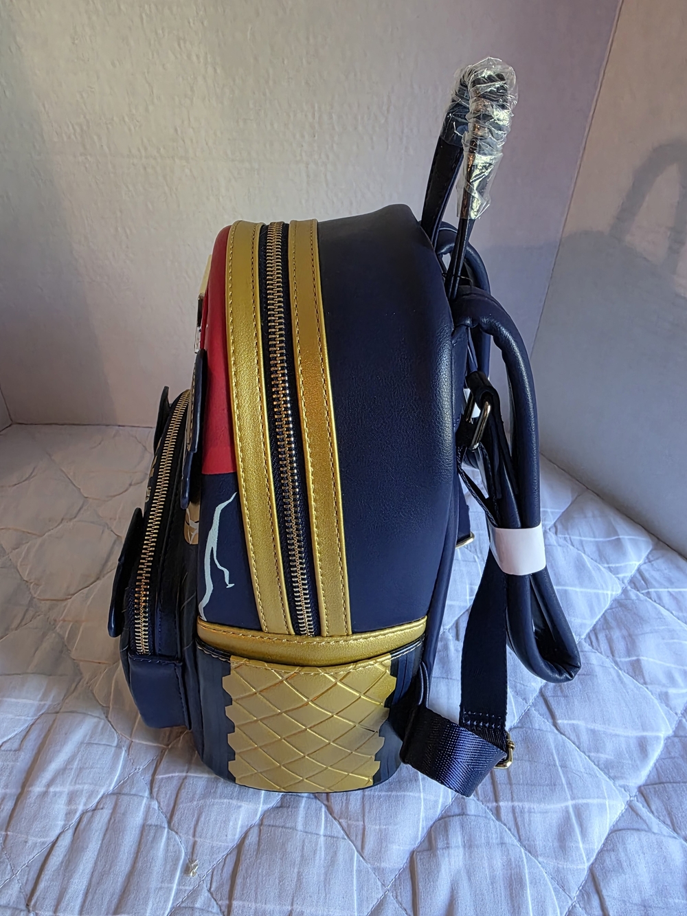 Loungefly, Thor: Love and Thunder Red & Gold Men’s Backpack. NWT. Glow In The Da - Picture 4 of 8